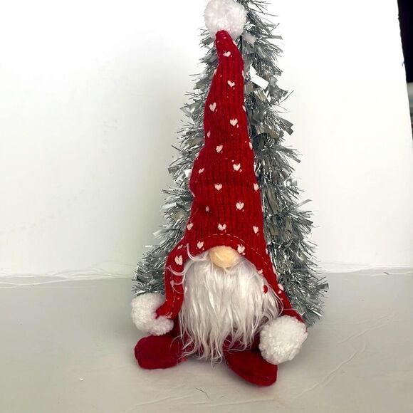 403 - RED CHRISTMAS GNOME - Picture 1 of 4
